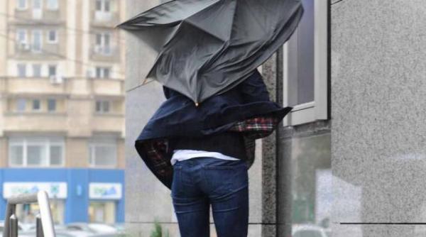 cod galben de ploi abundente grindina si descarcari electrice in cinci judete