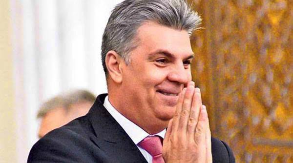 dez iluzia zilei din spate liceu din fata pesedeu