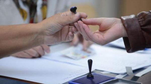 cetatenii republicii moldova sunt asteptati sa voteze unirea cu romania