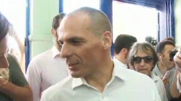 varoufakis spune ca moneda unica si democratia sunt compatibile