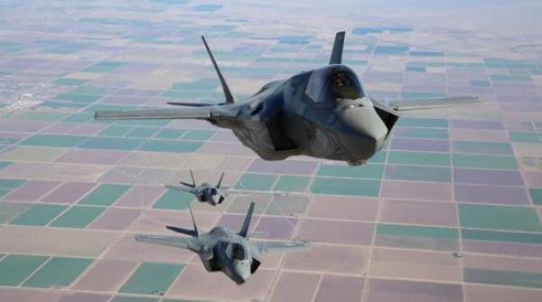 bomba lansata din greseala in irak au murit 12 oameni