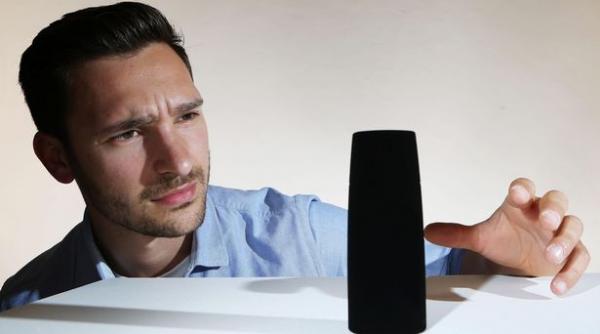 a fost creat un material care arata ca o gaura neagra