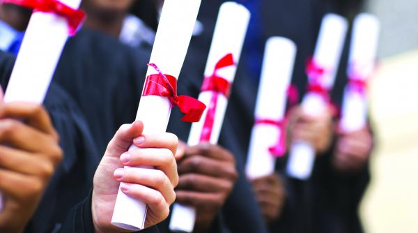 politicieni cu diploma