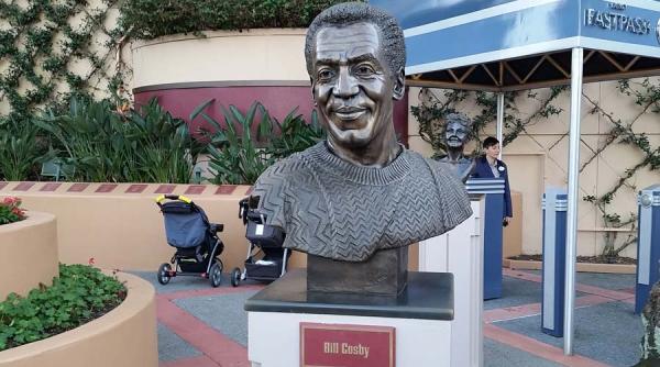 un bust al lui bill cosby a fost eliminat dintr un parc disney