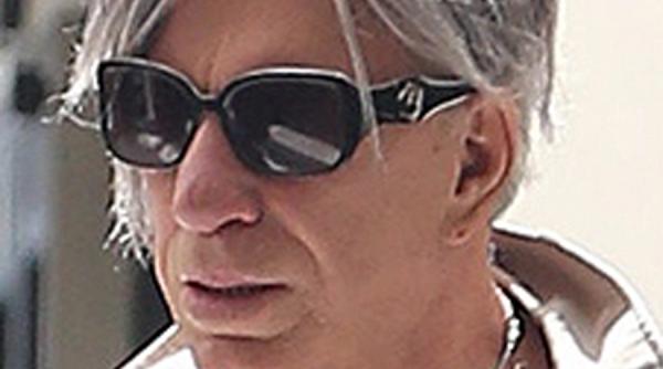 nu o sa iti vina sa crezi cine este de fapt in acesata fotografie