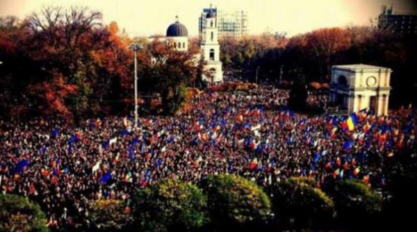 mars pentru unirea romaniei cu r moldova duminica in capitala