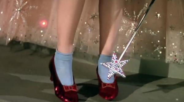 recompensa de un milion de dolari pentru o pereche de pantofi furati