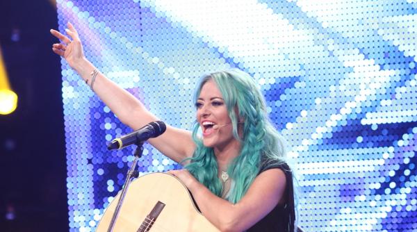 delia a invatat la x factor versurile melodiei da mama in chineza