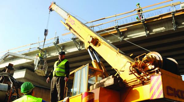 top 25 angajatori privati retail versus productie