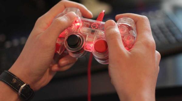 barbatii care hartuiesc femeile in lumea virtuala sufera de un complex de inferioritate studiu