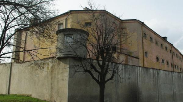 polonezii vor sa vanda o inchisoare dezafectata