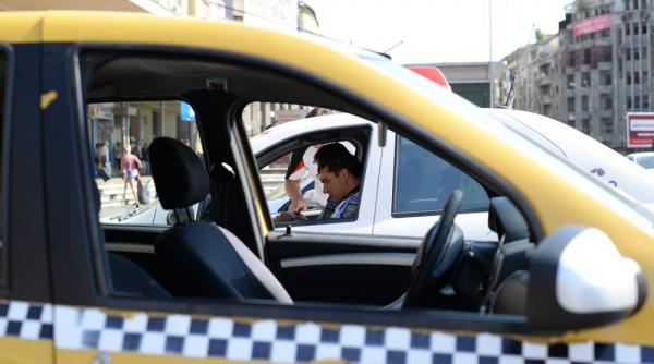 razie a politistilor printre taximetristii de la gara de nord din bucuresti
