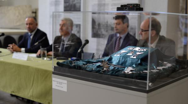 au fost expuse 18 noi piese dacice din argint