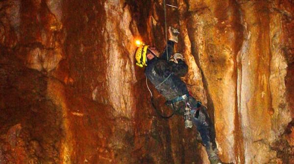 propuneri de vacanta taberele de speologie