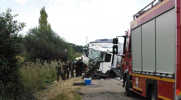 un autocar al mapn implicat intr un accident rutier grav