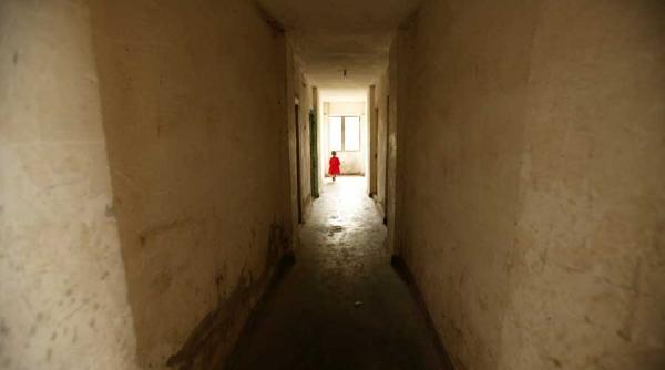 caz cutremurator un individ de 67 de ani a violat timp de mai multe luni doua copile de 5 si 6 ani