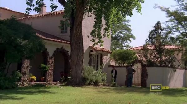 cu cat se vand doua case in care s a filmat serialul breaking bad