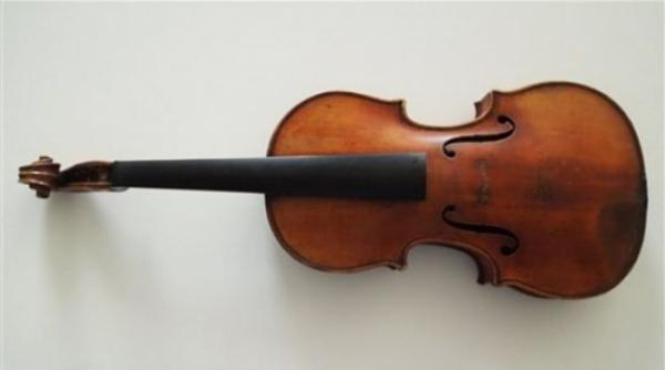 vioara stradivarius furata in 1980 si recuperata in 2015