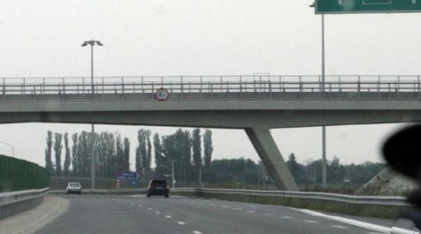 traficul a fost reluat pe a2 dupa accidentul in care a fost implicat un autocar