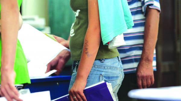 ancheta a ministerului educatiei prea multe transferuri la clasa a ix a