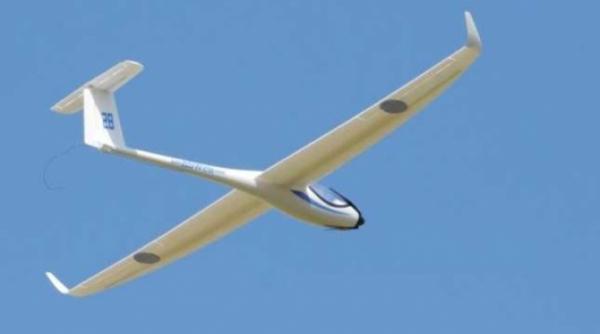 mai continua cautarile pilotului planorului disparut