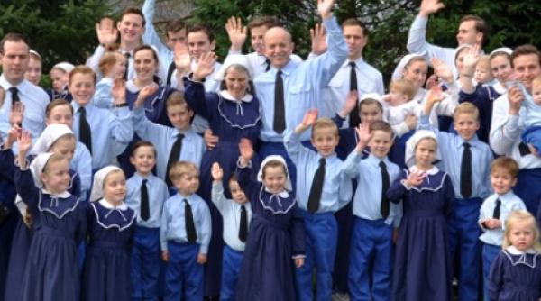 cult misterios care interzice tinerilor sa vorbeasca pana la casatorie consiliul batranilor alege pentru baieti sotiile potrivite