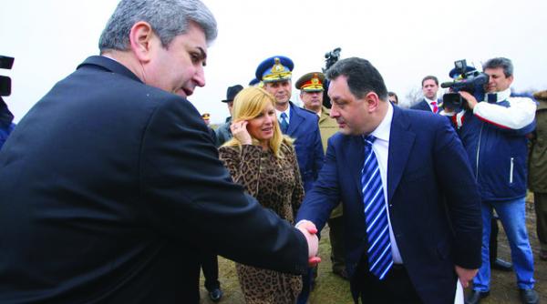 dez iluzia zilei urasc tradarea dar ii iubesc pe tradatori