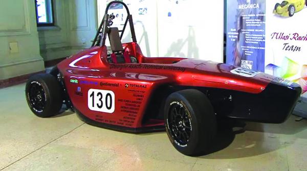 studentii ieseni au construit un monopost mai rapid decat ferrari