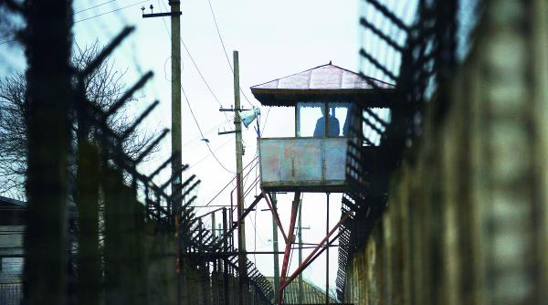 alti bugetari isi cresc salariile politistii au proiect de lege pentru 80