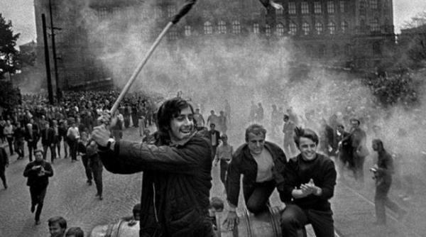 peste 400 de morti in cehoslovacia dupa invazia din 1968