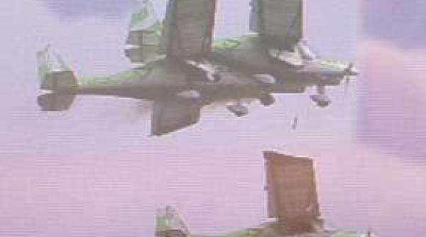 inca un accident in timpul unui show aviatic