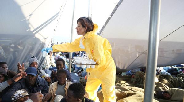 paza de coasta italiana a salvat peste 4 000 de refugiati in doar 24 de ore