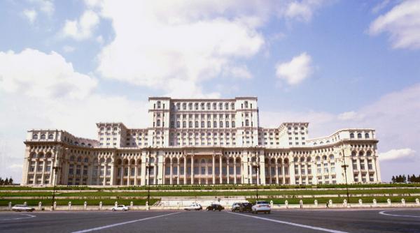 parlamentarii le pun ministrilor intrebari trasnite