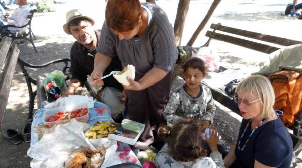 belgradenii au sarit in ajutorul refugiatilor care au ajuns in capitala serbiei