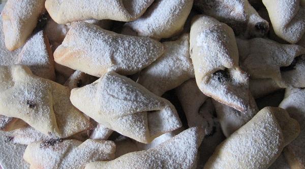 reteta zilei de joi rulouri cu nuci