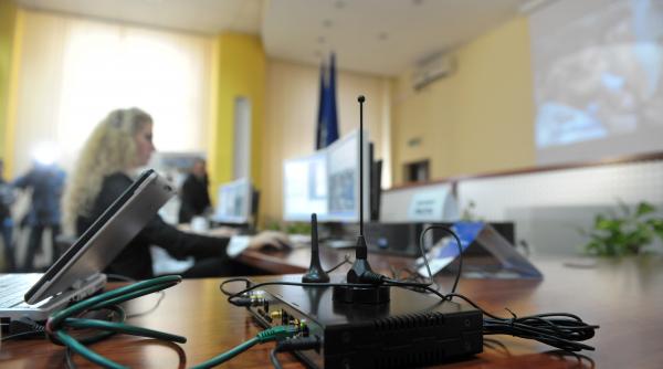 seful serviciului de telecomunicatii speciale contracte de 13 milioane euro pentru serviciul sotiei