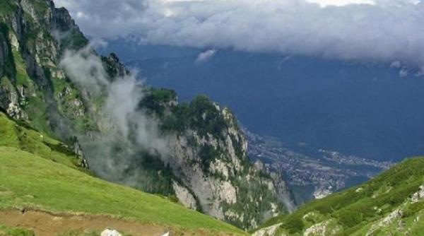 tragedie in masivul piatra craiului a vrut sa faca poze dar a cazut in prapastie