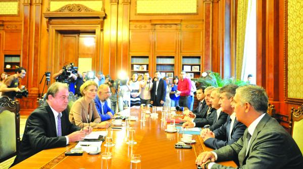 pasi catre un armistitiu politic