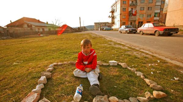 18 scoli din botosani nu au nici macar garduri