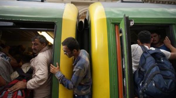 daily mail ue intentioneaza sa redistribuie 160 000 de refugiati prin cote obligatorii romania ar urma sa preia 7 000