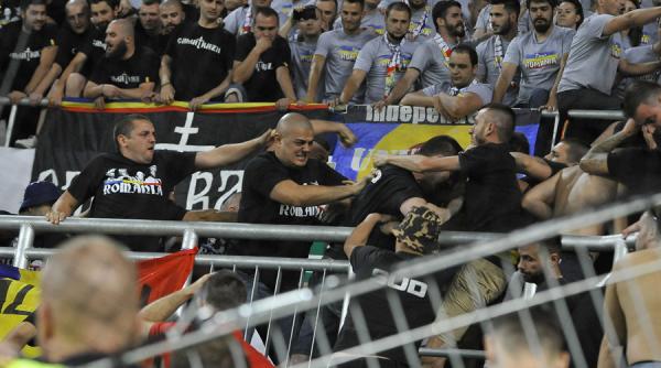 suporterii romani s au luat la bataie intre ei inaintea meciului dintre nationala ungariei si romaniei