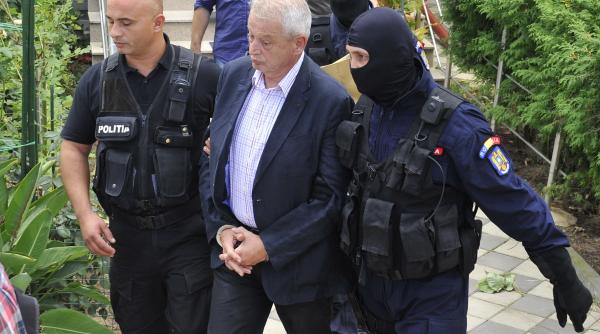 oprescu acuzat ca ar fi primit 100 de milioane de lei spaga anual