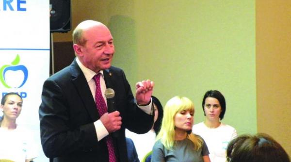 traian basescu ar merge pe mana elenei udrea in perspectiva viitoarelor alegeri pentru primaria capitalei