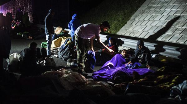 cluburile din liga campionilor vor dona un euro pe biletul vandut pentru ajutorarea refugiatilor