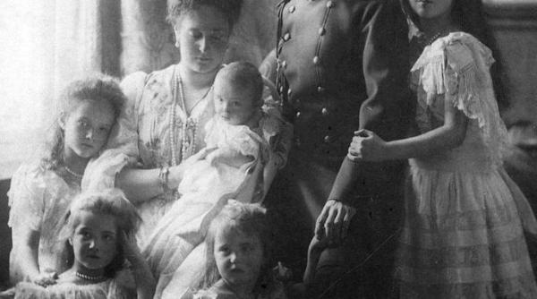 vor fi inmormantati la 97 de ani de cand au fost executati