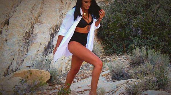 adelina pestritu se cearta cu fanii sai de pe facebook