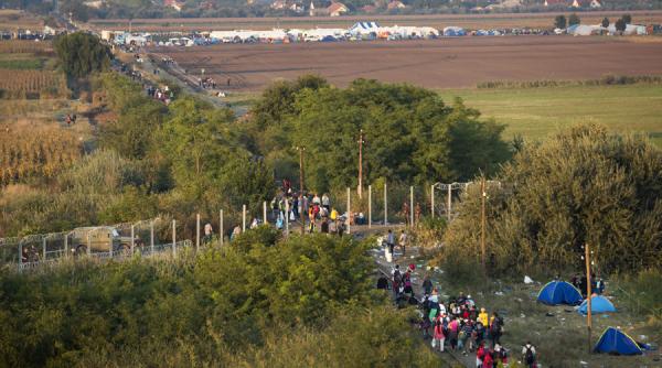 politia ungara a inchis punctul de trecerea frontierei cu serbia de la roszke