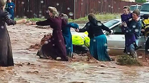 in timp ce california e devastata de incendii utah se confrunta cu inundatii si viituri