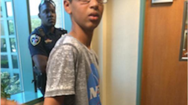 un adolescent musulman invitat la casa alba dupa ce a fost arestat din cauza unui ceas artizanal