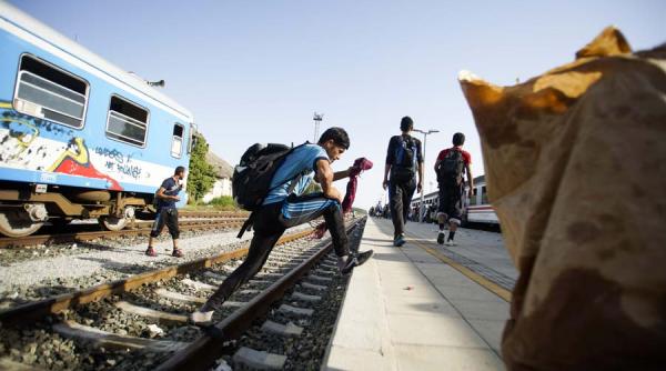 criza refugiatilor controverse legate de arestarea temporara a unor politisti croati